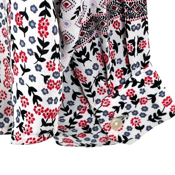 Loft Women’s Long-Sleeved White w/Red Floral Print Banded Collar Size Medium - Picture 6 of 10